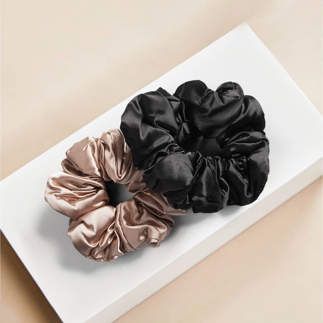 Satin Sleep Pillow Scrunchies - Black/Gold